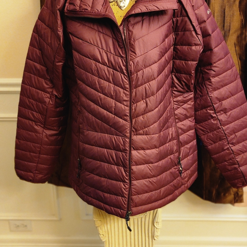 Burgundy Columbia Jacket - Picture 4 of 6